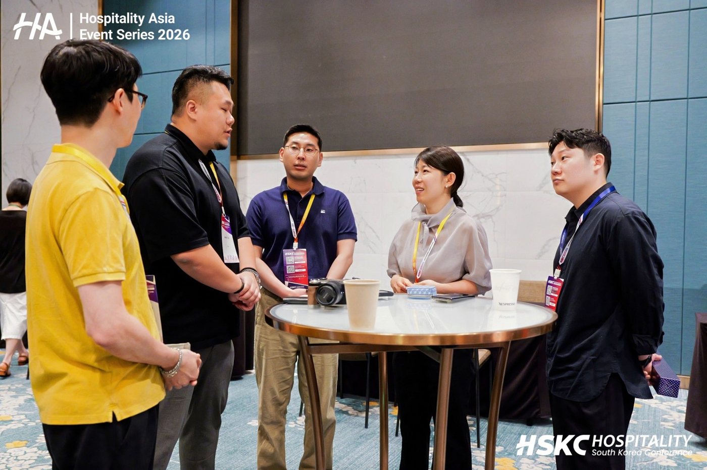 Hospitality professionals discussing lighting at HSKC2026 Seoul