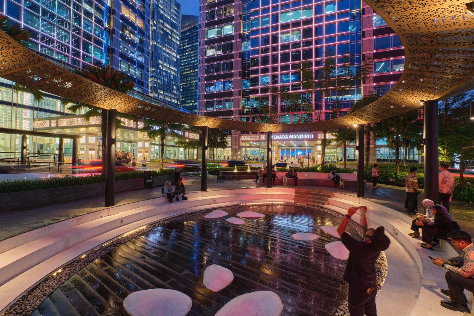 Menara Mandiri courtyard and facade lighting detail